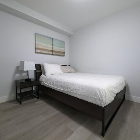 Modern & Luxurious Suites In เซอร์รีย์ ภายนอก รูปภาพ